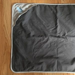 Belly Armor Belly Blanket in Gray.